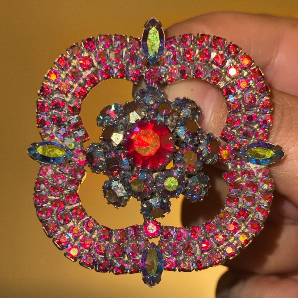 Multicolor Crystal Brooch - Picture 14 of 16